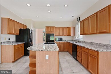 8927 Falls Farm Dr, Potomac, MD 20854 - photo 4