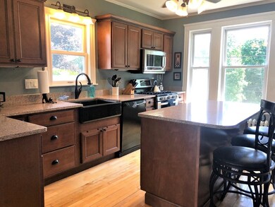 220 Osgood St, North Andover, MA 01845 - photo 4