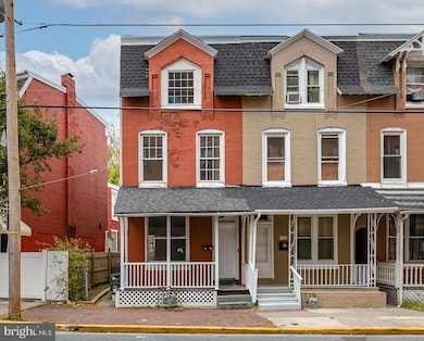 741 N 8th St, Reading, PA 19604 - photo 2