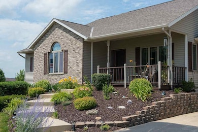 W2934 Sand Crane Dr, Belleville, WI 53508 - photo 2