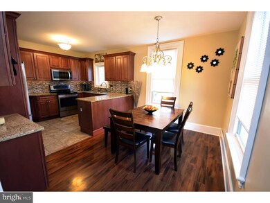 129 Chestnut St, Spring City, PA 19475 - photo 4