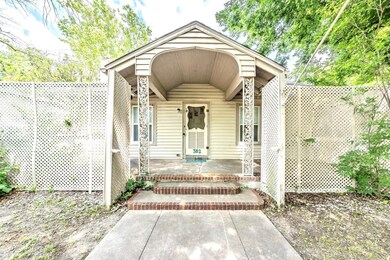 302 S Colorado St, Celina, TX 75009 - photo 2