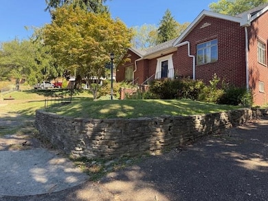 2218 Woodlawn Rd, Portsmouth, OH 45662 - photo 2