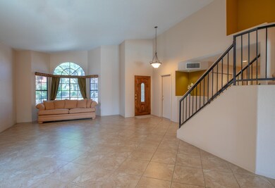 2.Entrance and Living Room