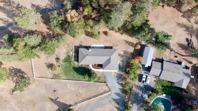 384 Oak Ranch Rd, Grants Pass, OR 97526 - photo 3