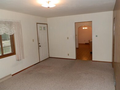 5404 S Baxter Ln, Janesville, WI 53546 - photo 6