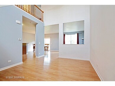 543 S Jade Ln, Round Lake, IL 60073 - photo 2