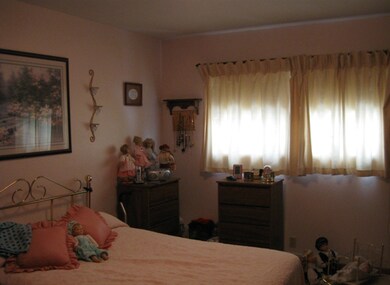 717WAshBedroom