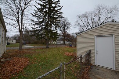 Garage/Yard