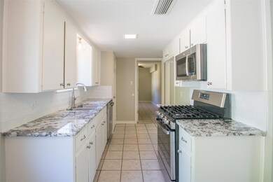 2308 Westwood Dr, Denton, TX 76205 - photo 7