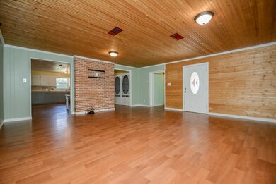 25093 Blackburn Dr, Splendora, TX 77372 - photo 4