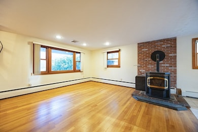 625 Norfolk St, Holliston, MA 01746 - photo 5