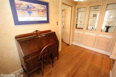 Breakfast Room