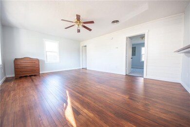 905 Mcclure Rd, Columbus, IN 47201 - photo 5