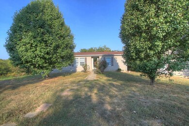 1250 Baxter Ridge Rd, Lawrenceburg, KY 40342 - photo 3