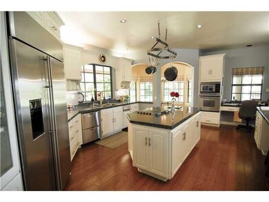 Gorgeous cook's kitchen