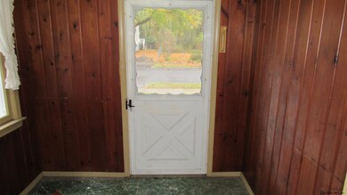 32 Holmes Ct, Albany, NY 12209 - photo 3