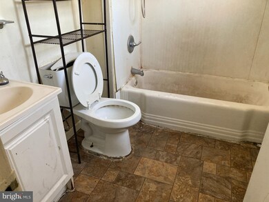 226 S Monastery Ave, Baltimore, MD 21229 - photo 7