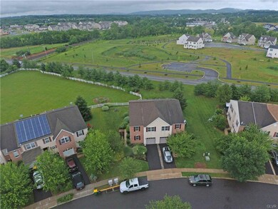 6877 Hunt Dr, Macungie, PA 18062 - photo 4