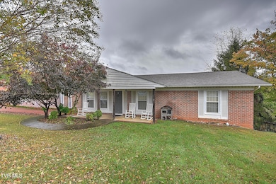 312 Merman Rd, Kingsport, TN 37663 - photo 2