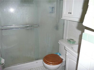 Full Bath.
