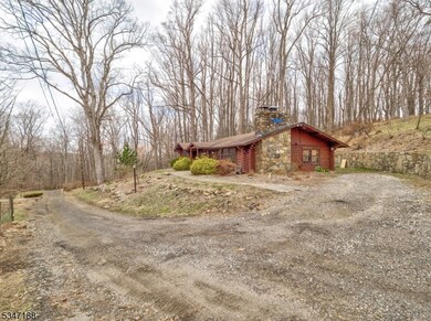 7 Derry Run Ln, Glen Gardner, NJ 08826 - photo 2