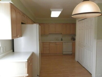 1602 E 9th St, Bethlehem, PA 18015 - photo 3