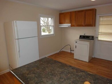 1014 Tacoma St, Carpentersville, IL 60110 - photo 6