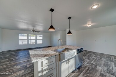 2495 W Tepee St-7