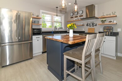 Dalton Kitchen 3