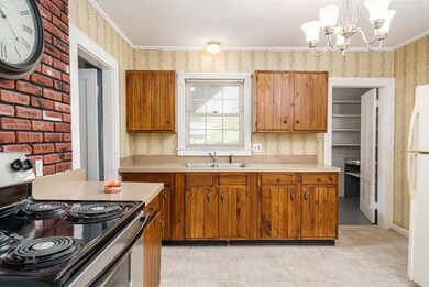 52 Glendale St, Easthampton, MA 01027 - photo 3