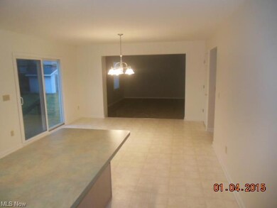 401 Parkview Dr, Sheffield Lake, OH 44054 - photo 2