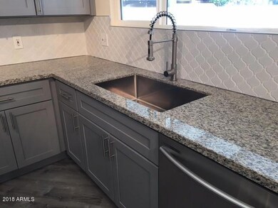DEEP SINK/GRANITE COUNTERS