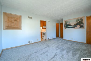 5401 Gladstone St, Lincoln, NE 68504 - photo 7
