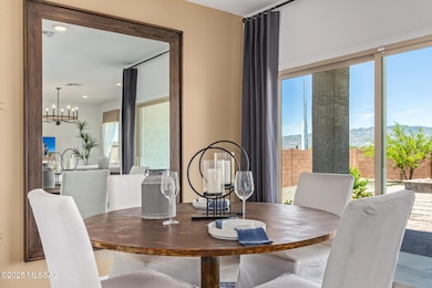 13_Kate_H30K_WhiteCabinets