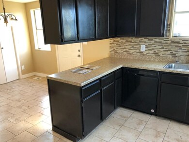 8243 W Circle Dr, Knoxville, TN 37920 - photo 5