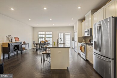 18024 Red Cedar Rd, Dumfries, VA 22026 - photo 6