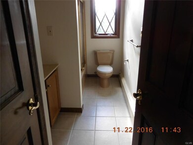 3320 Church View Rd, Emmaus, PA 18049 - photo 7