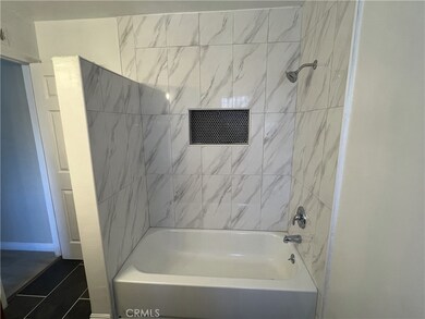 40 Paradise Valley N unit 111, Carson, CA 90745 - photo 3