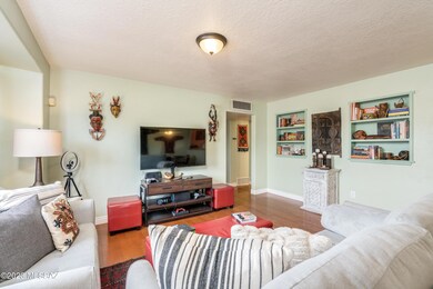 Whitman St-12