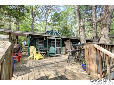 Over 900SF of Decks & Docks!