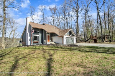 02-7241-Ledgewood-Hills-Trail-WindowStil