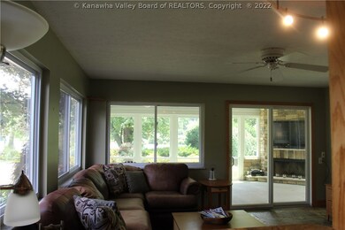 203 25th St, Dunbar, WV 25064 - photo 4