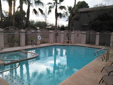 Sandstone Place Comm. pool & spa over lo