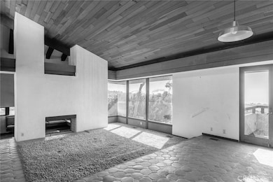 Sweeping views of the Pacific