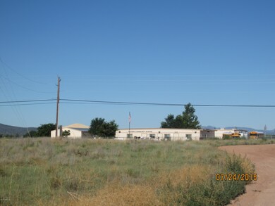 425 W Bermuda Ln, Paulden, AZ 86334 - photo 5