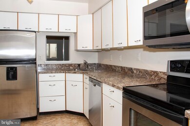 2107 Woodbox Ln unit A, Baltimore, MD 21209 - photo 6