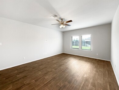 13963 Leigh Lake Ln, Shenandoah, TX 77384 - photo 5