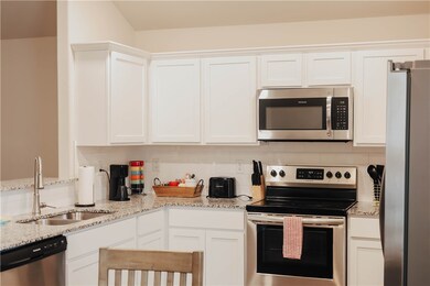 1017 E Starling St, Fayetteville, AR 72701 - photo 6