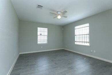 6002 Wayne St, Houston, TX 77026 - photo 6